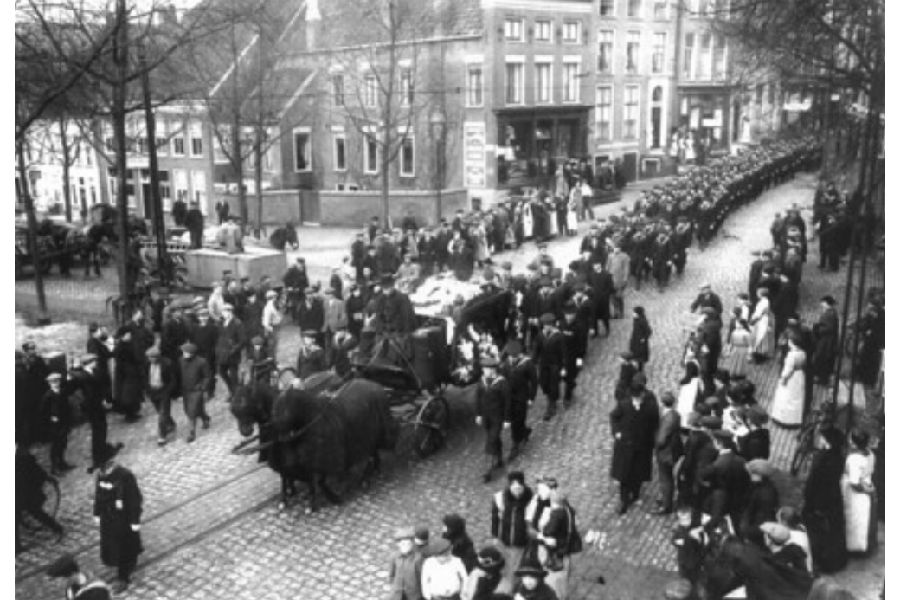 Royal Naval Division .info Groningen internment camp funeral procession